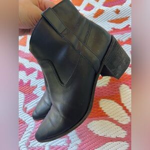 Madewell leather ankle boots, women’s size 10